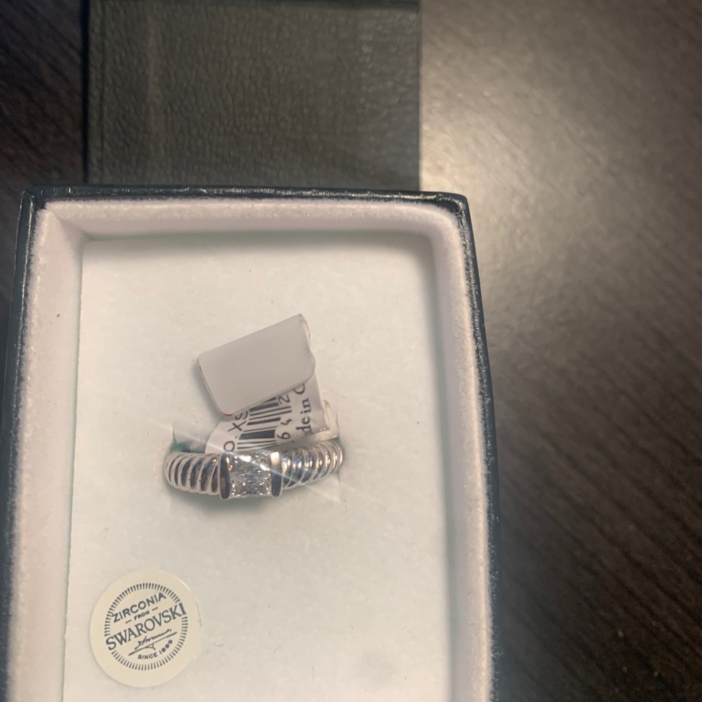 *NEW* Women’s Ring